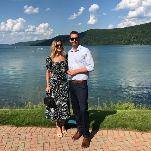 Meet your Posher, Lauren - Picture 4 of 4